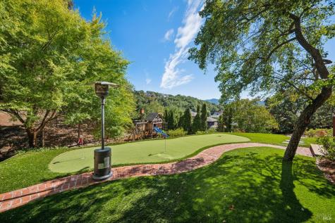 52 Woodleaf Court Novato CA 94945