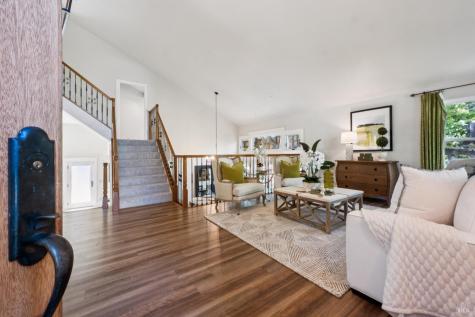 52 Woodleaf Court Novato CA 94945