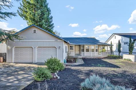 19261 Mountain Meadow N Hidden Valley Lake CA 95467