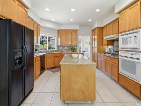 5690 Evening Way Santa Rosa CA 95409