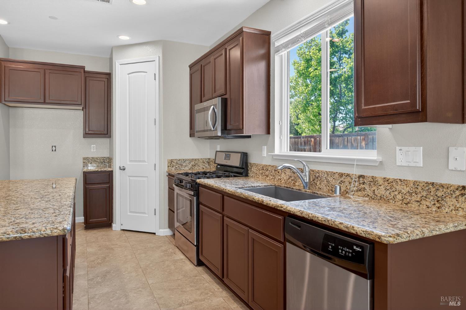 3871 Danbury Way Fairfield CA 94533