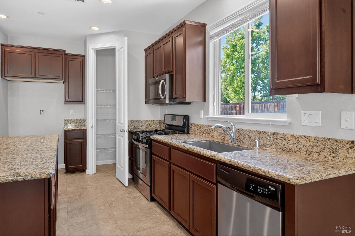 3871 Danbury Way Fairfield CA 94533