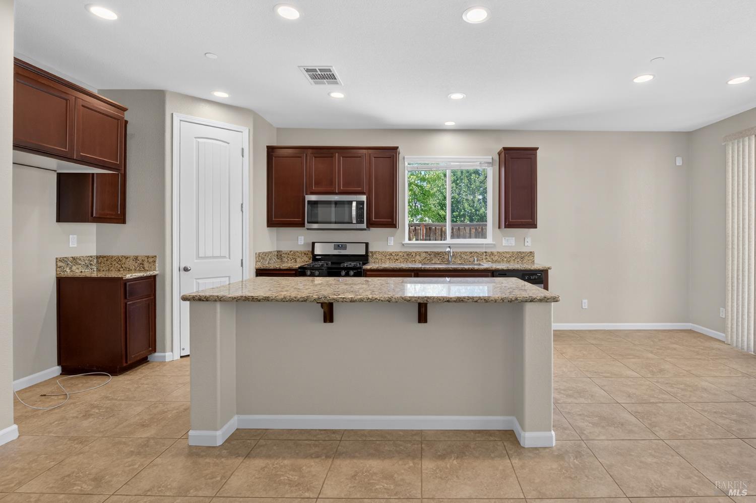 3871 Danbury Way Fairfield CA 94533