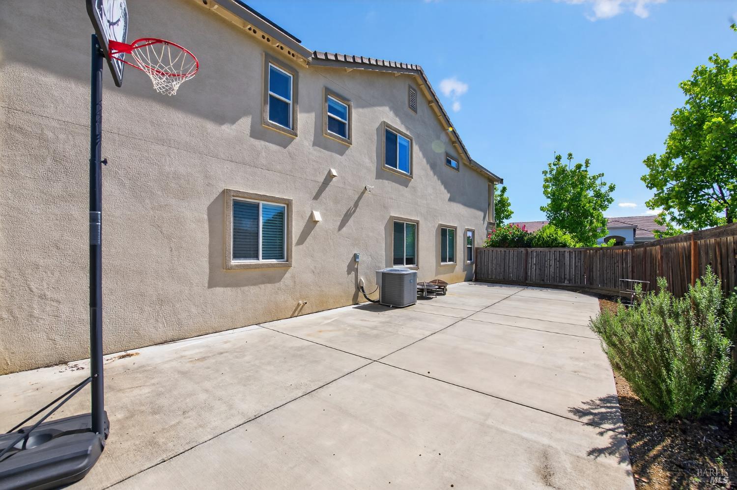 3871 Danbury Way Fairfield CA 94533