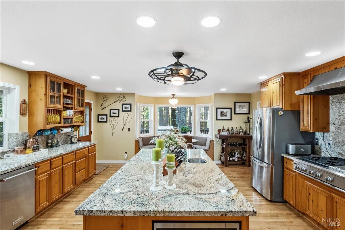 5701 Ridgewood Road Willits CA 95490
