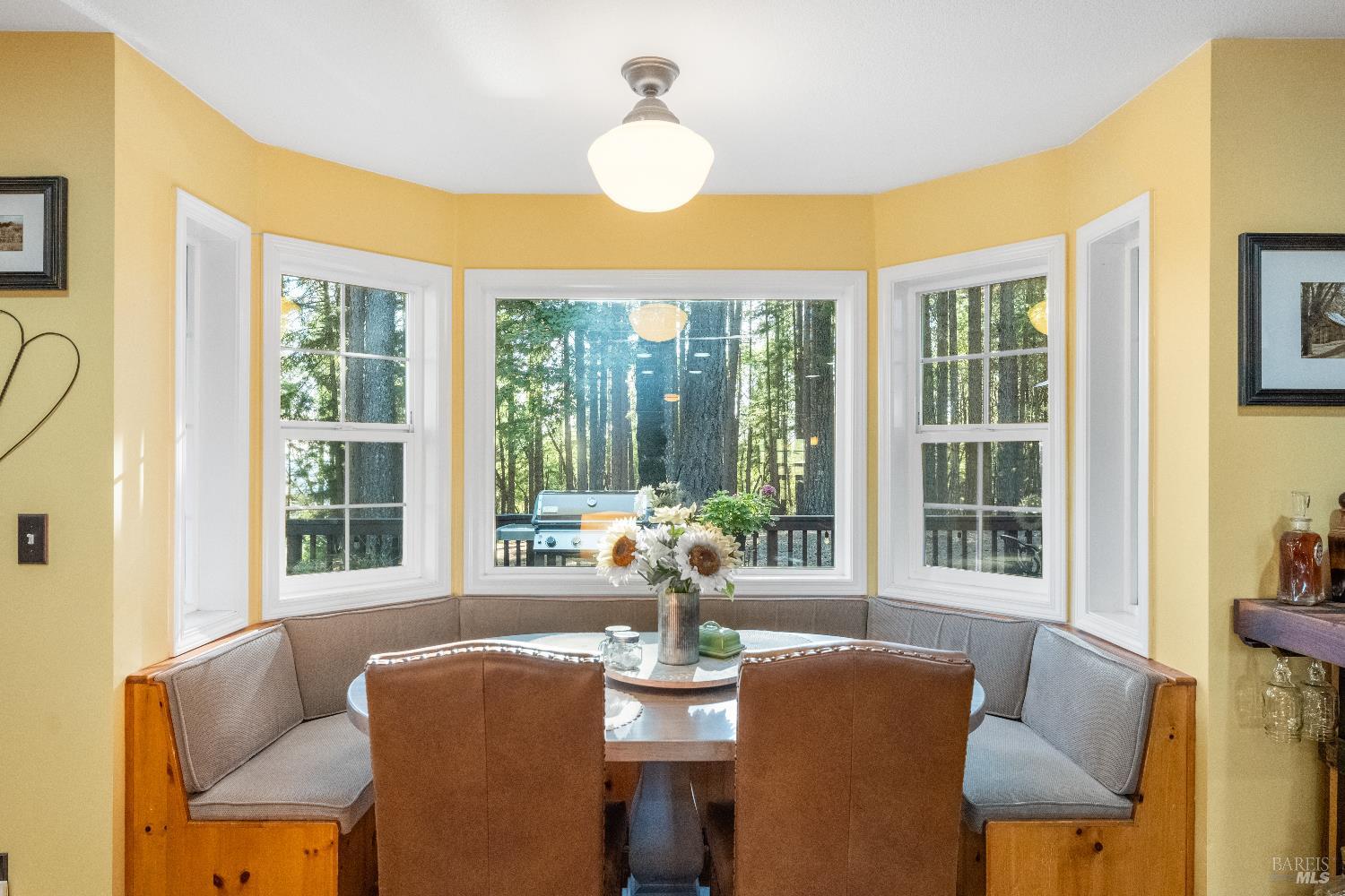 5701 Ridgewood Road Willits CA 95490