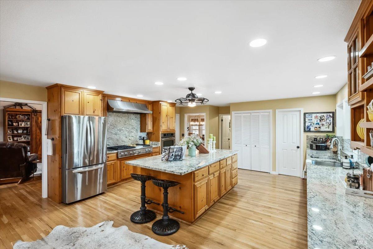 5701 Ridgewood Road Willits CA 95490