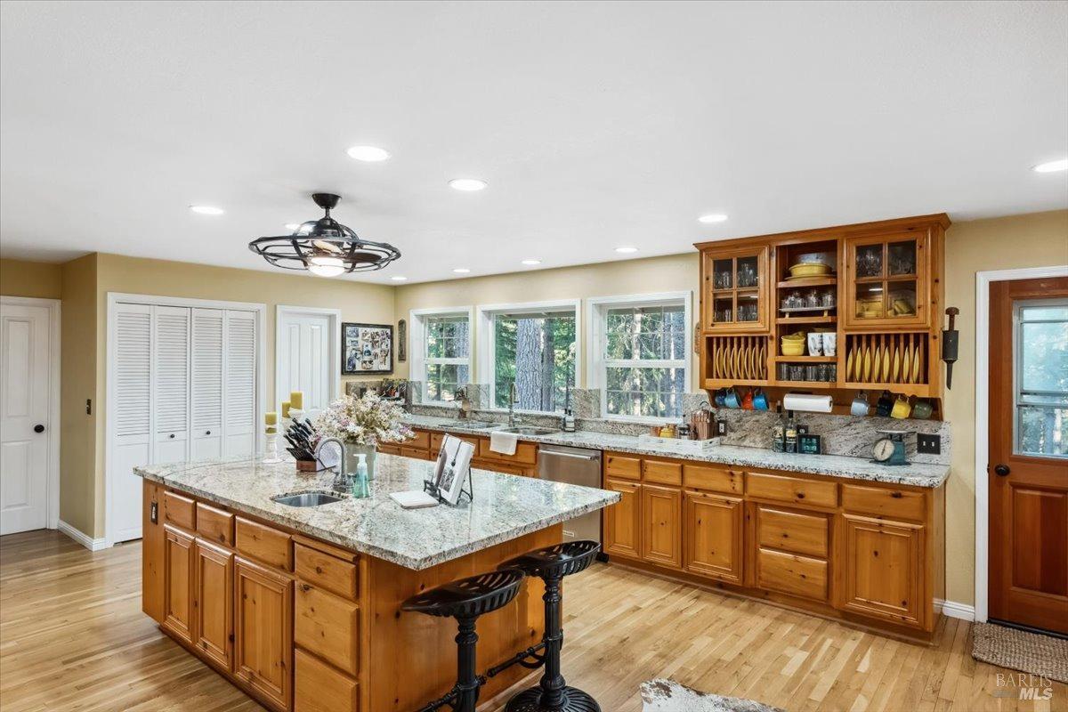 5701 Ridgewood Road Willits CA 95490
