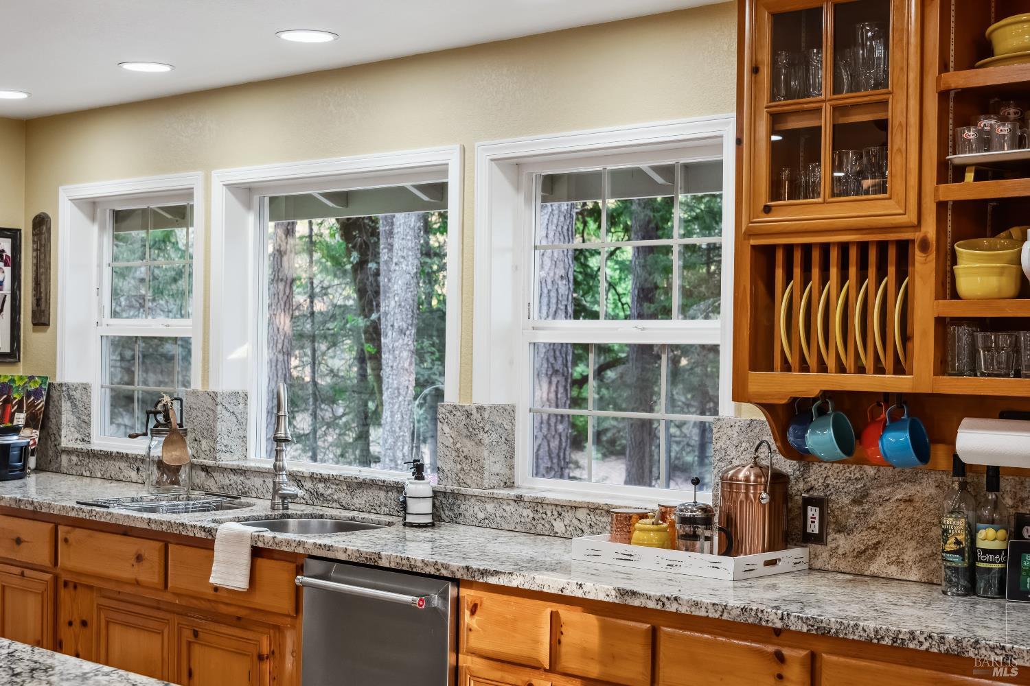 5701 Ridgewood Road Willits CA 95490