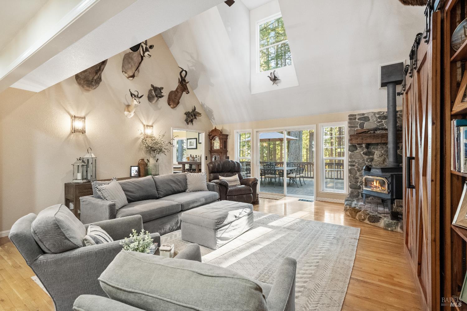 5701 Ridgewood Road Willits CA 95490