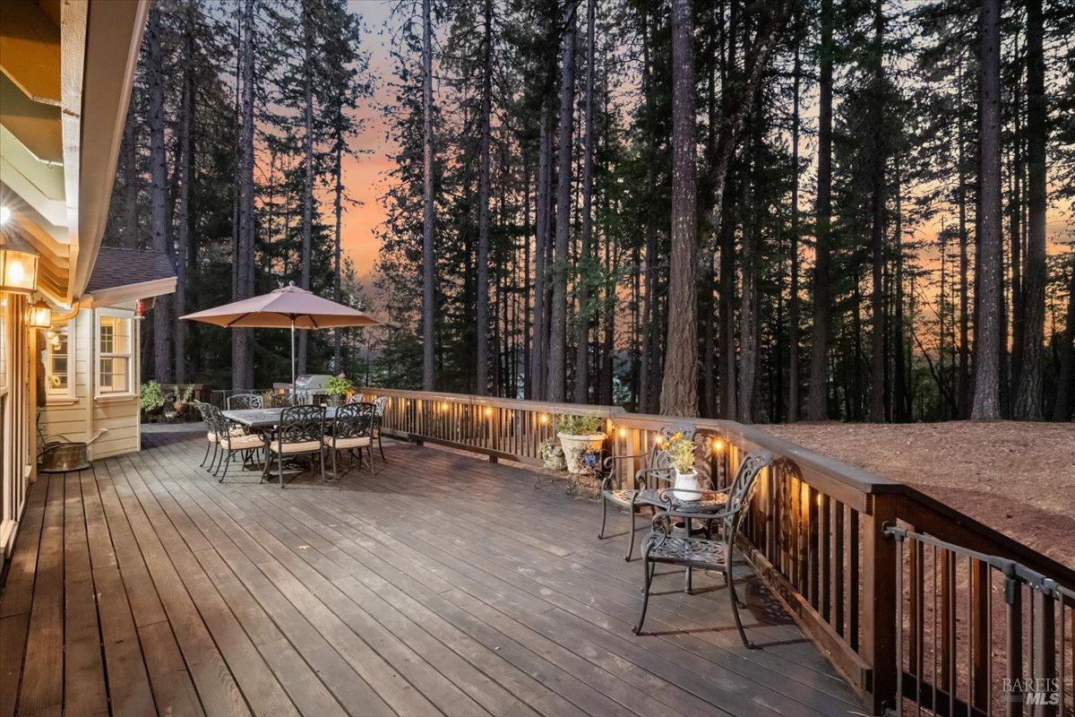 5701 Ridgewood Road Willits CA 95490