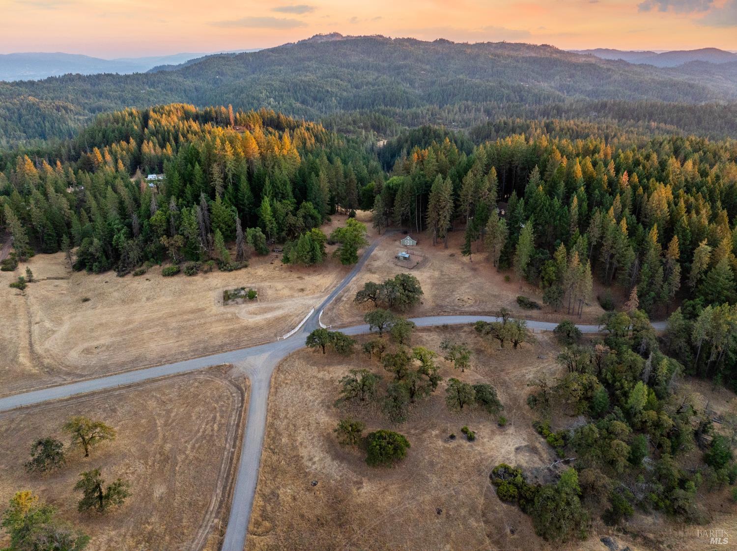 5701 Ridgewood Road Willits CA 95490
