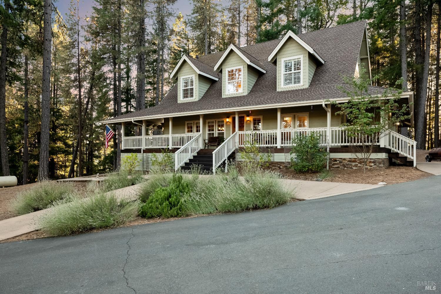 5701 Ridgewood Road Willits CA 95490