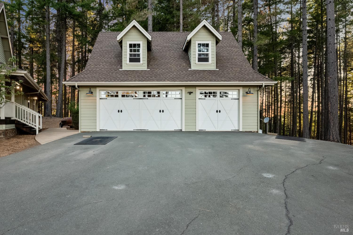 5701 Ridgewood Road Willits CA 95490