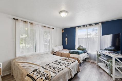 2457 Guerneville Road Santa Rosa CA 95403