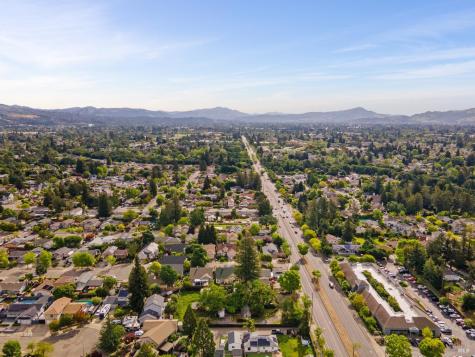 2457 Guerneville Road Santa Rosa CA 95403