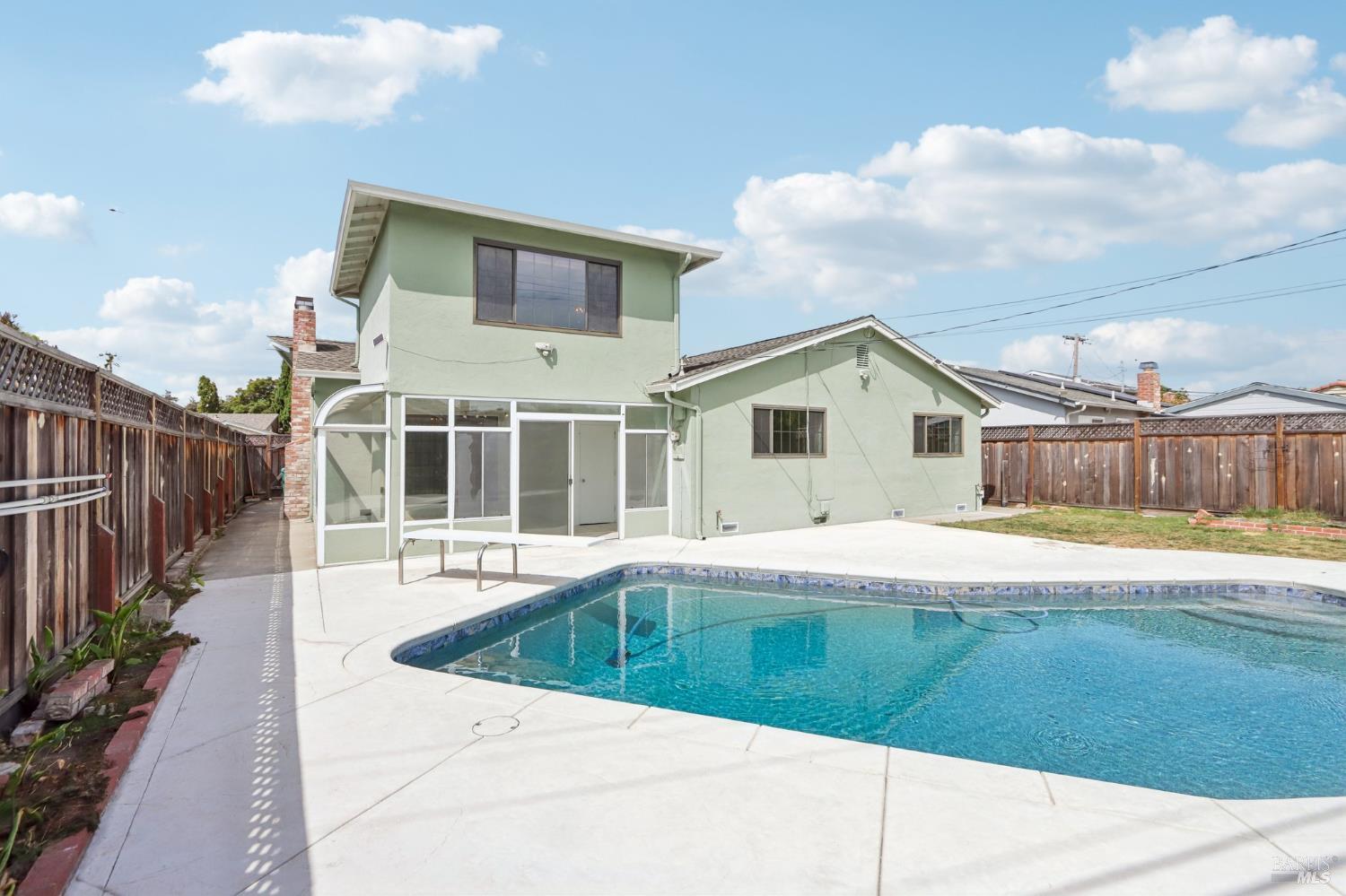 25478 Barnard Street Hayward CA 94545