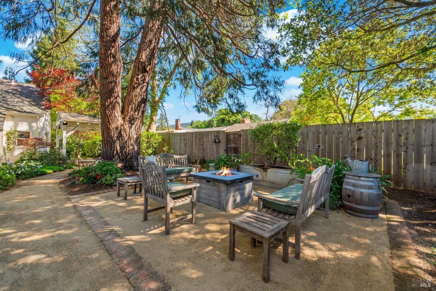 4011 E 3rd Avenue Napa CA 94558
