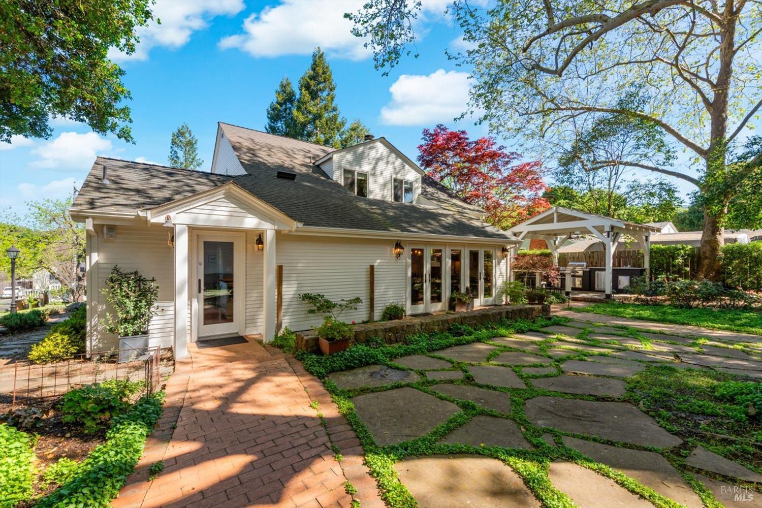 4011 E 3rd Avenue Napa CA 94558