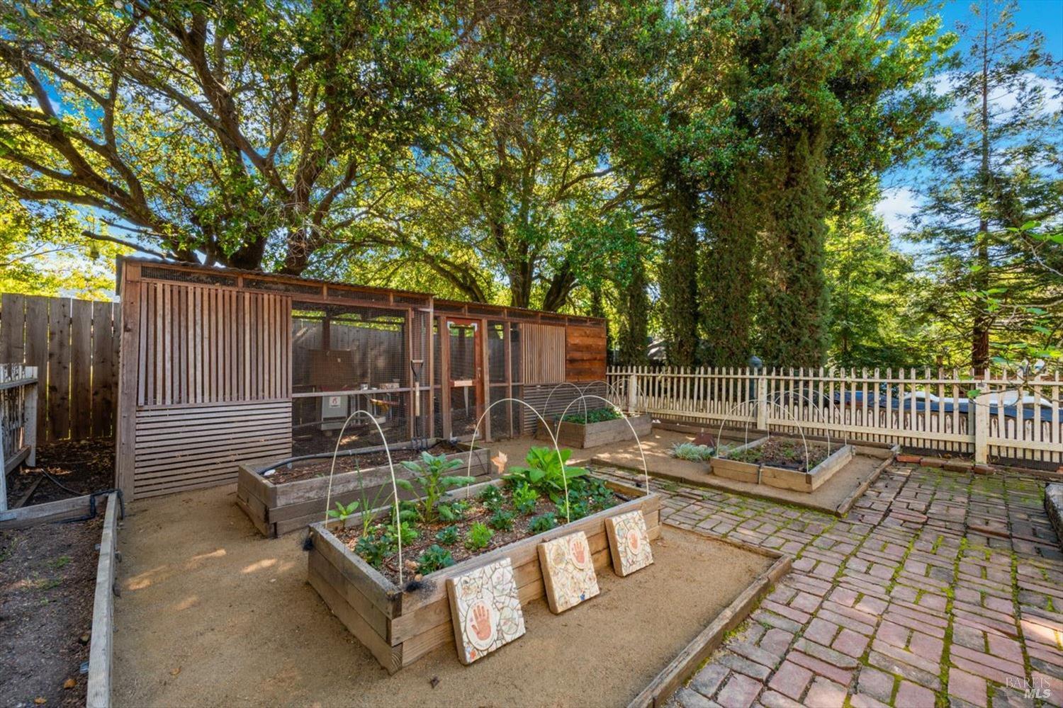 4011 E 3rd Avenue Napa CA 94558