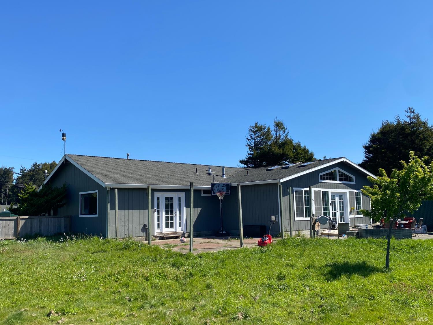 31945 Johnson Lane Fort Bragg CA 95437