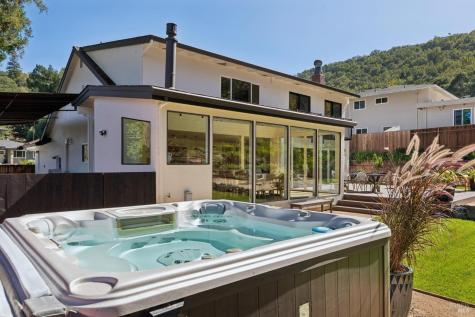10 Pebble Beach Drive Novato CA 94949