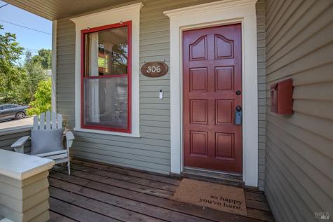 306 Pitt Avenue Sebastopol CA 95472