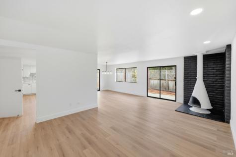 4906 Fernglen Drive Santa Rosa CA 95405