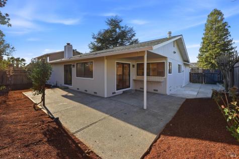 4906 Fernglen Drive Santa Rosa CA 95405