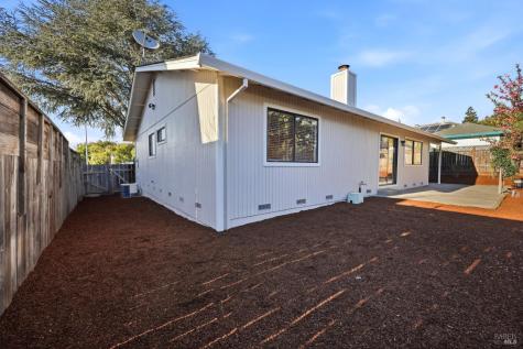 4906 Fernglen Drive Santa Rosa CA 95405