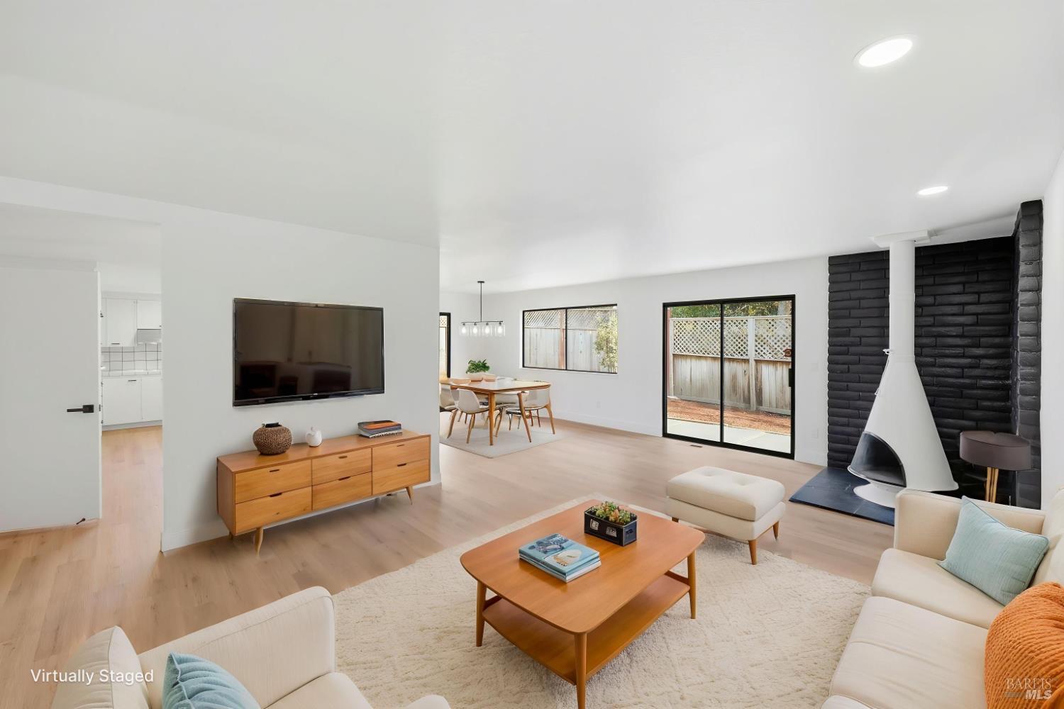4906 Fernglen Drive Santa Rosa CA 95405