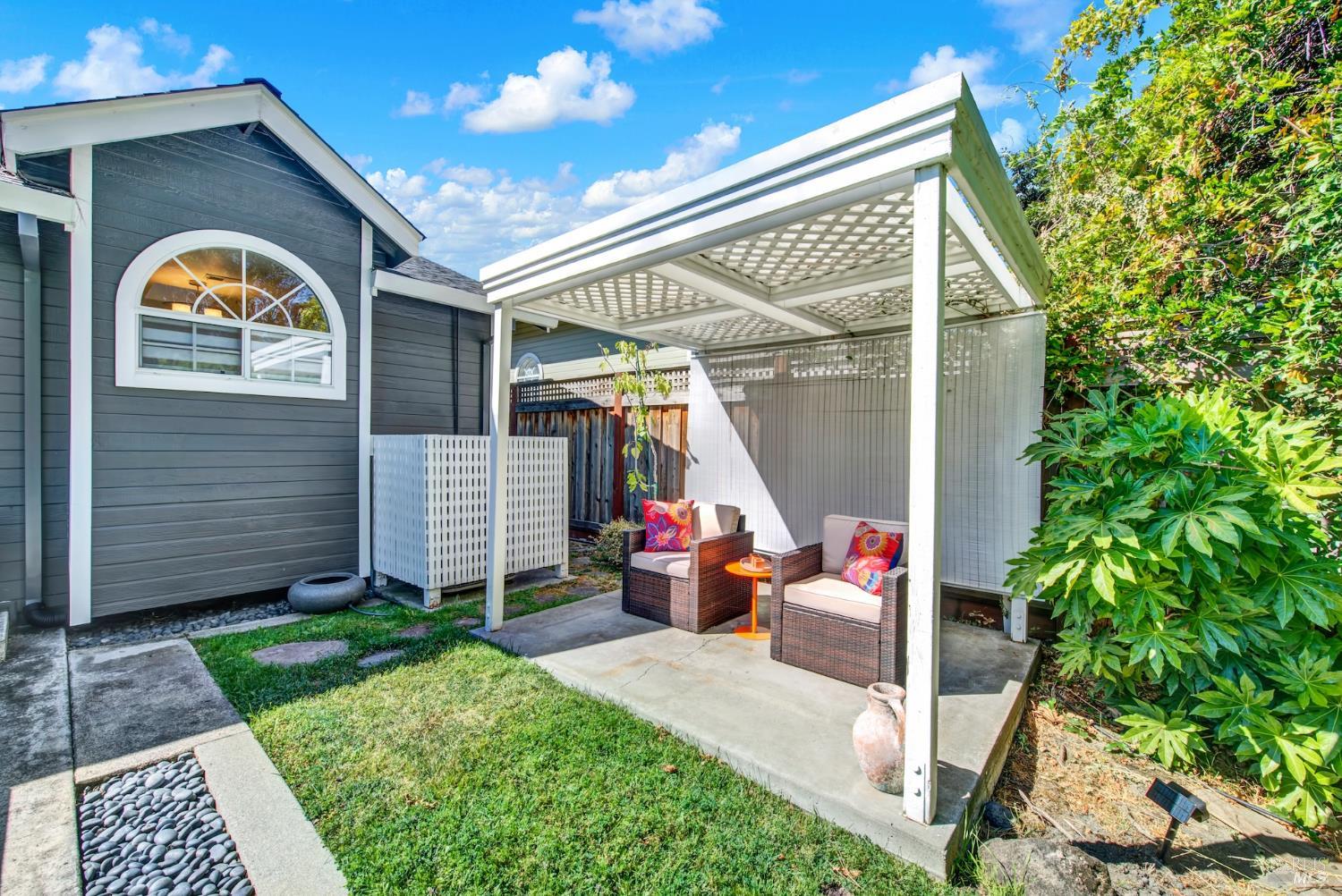38 Sage Way Napa CA 94559