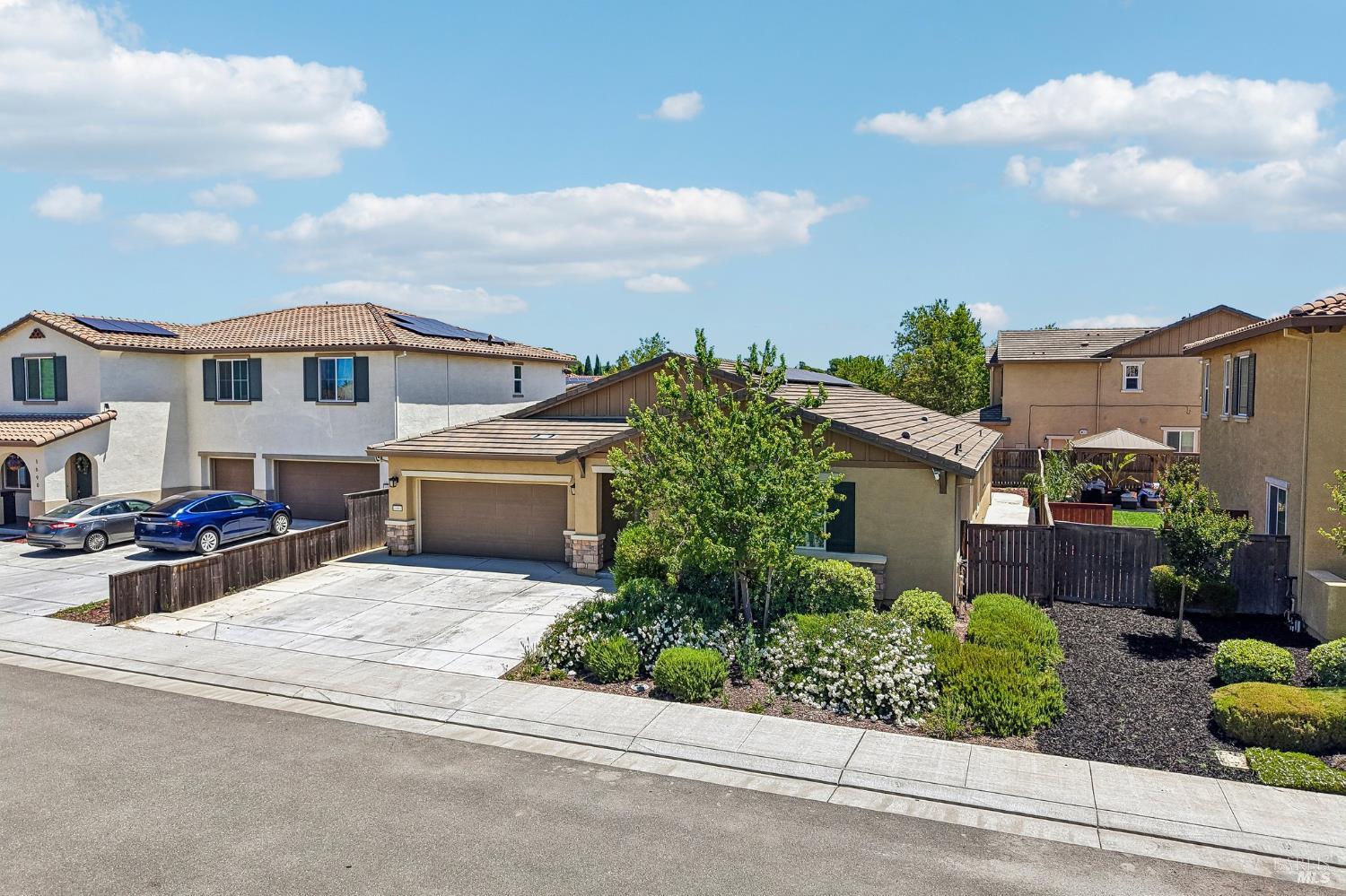 1680 Gold Street Dixon CA 95620
