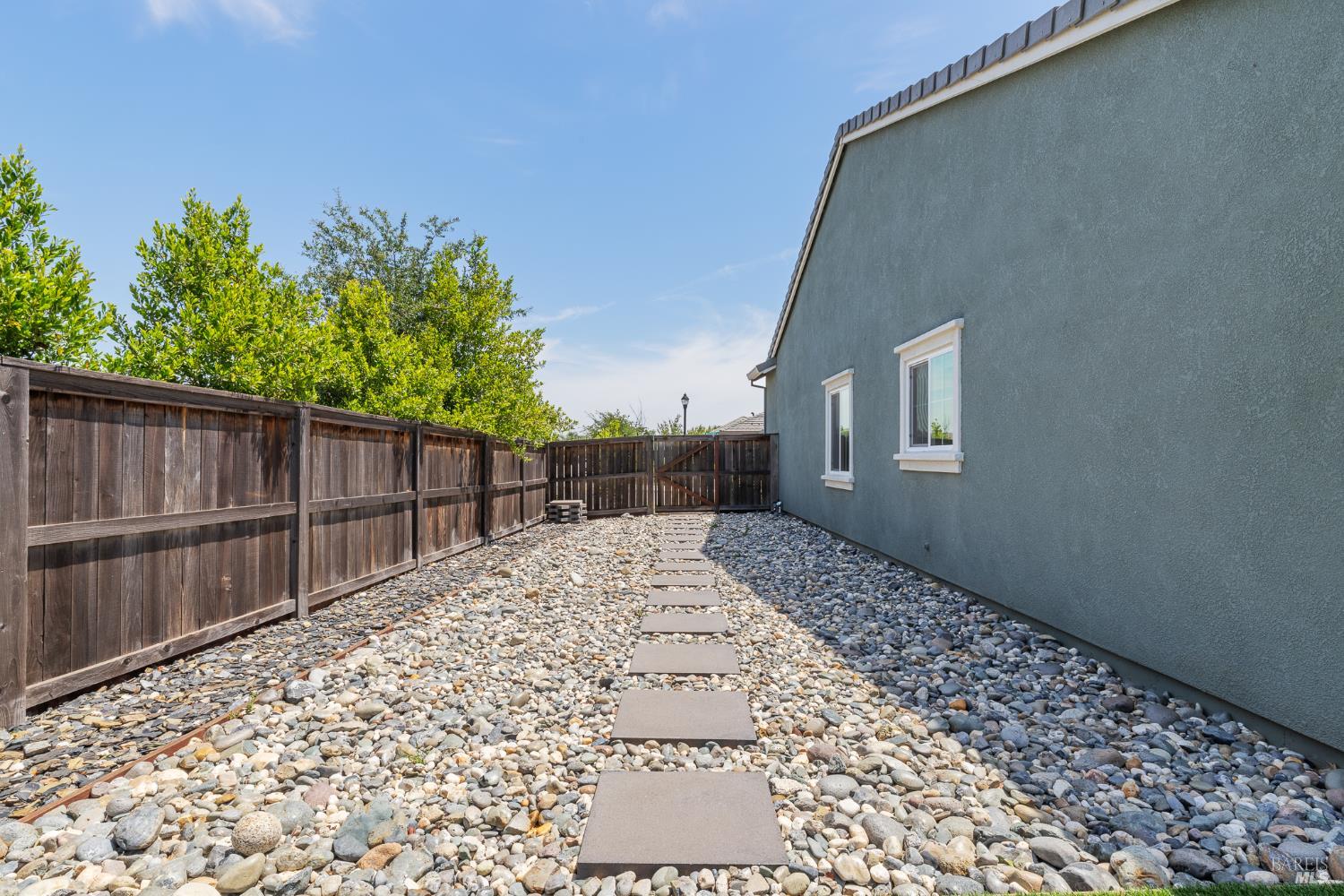 670 Bluebird Drive Dixon CA 95620