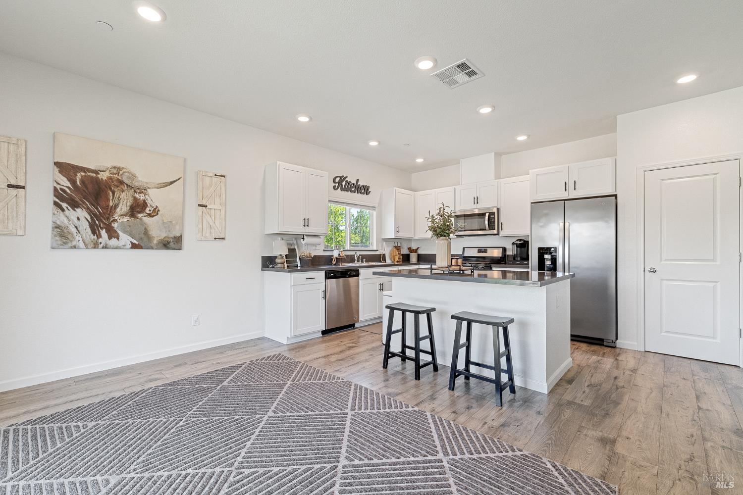 670 Bluebird Drive Dixon CA 95620