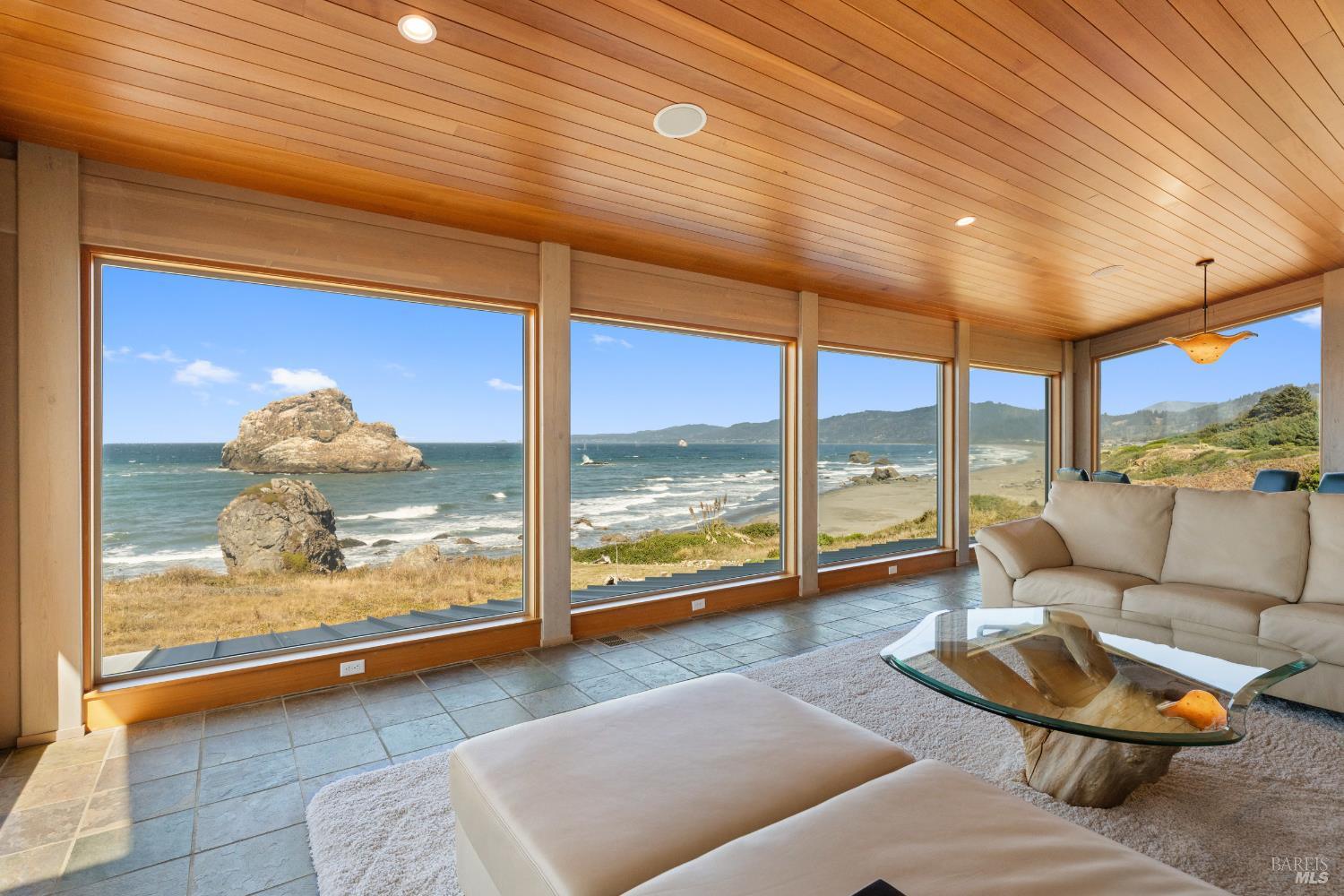 405 Island View Drive Smith River CA 95567