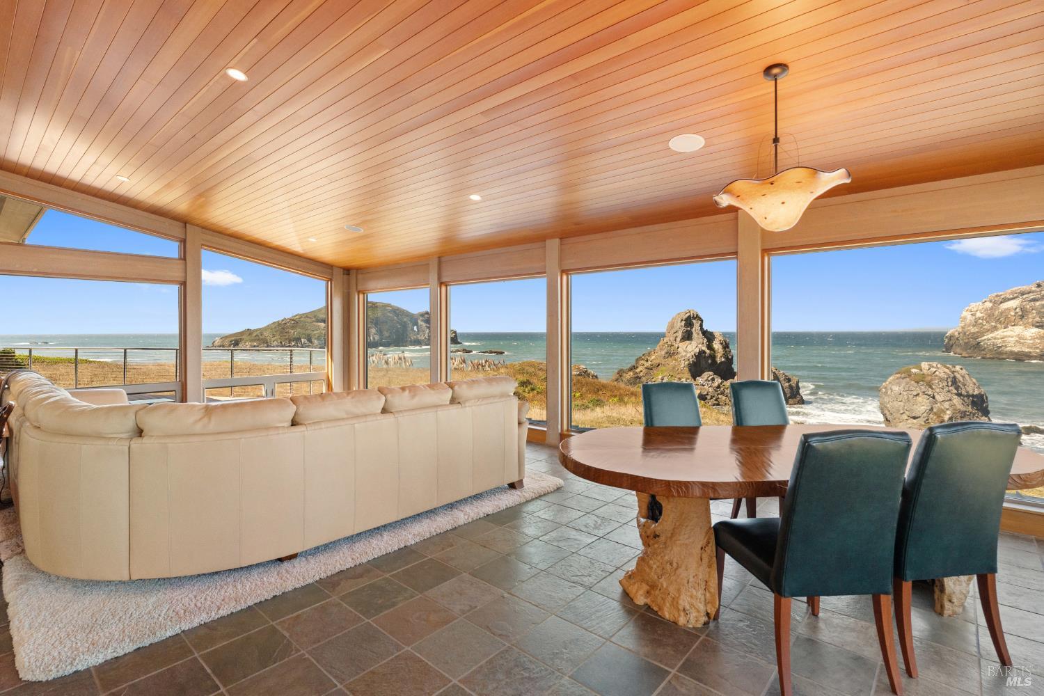 405 Island View Drive Smith River CA 95567