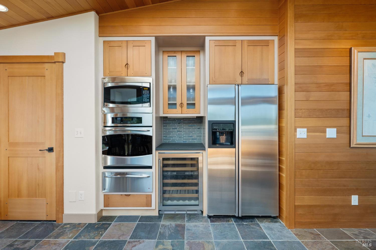 405 Island View Drive Smith River CA 95567