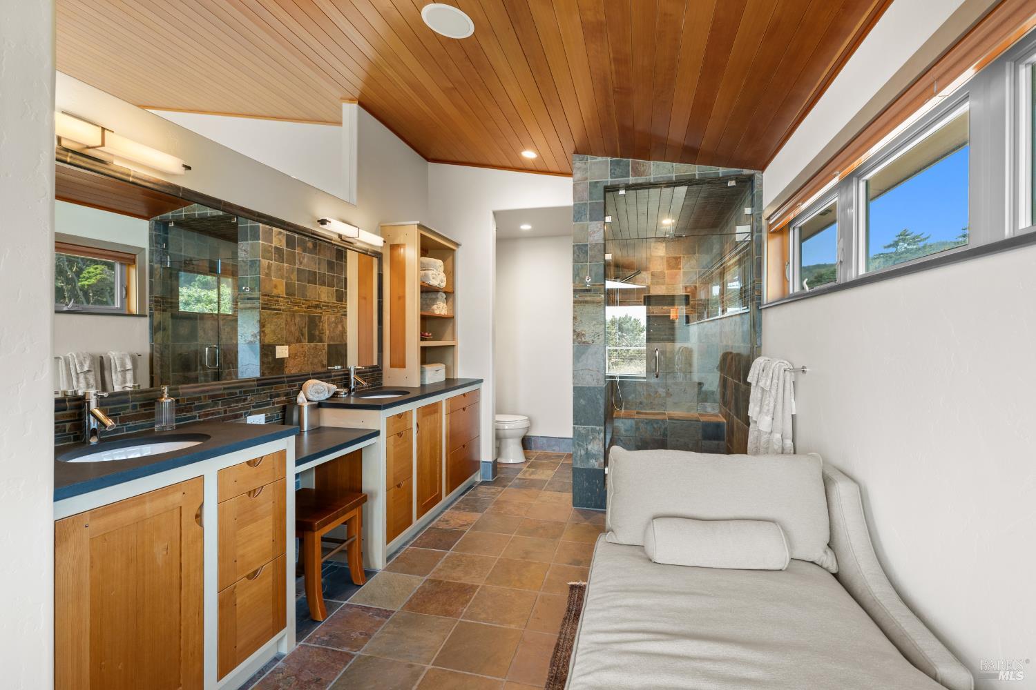 405 Island View Drive Smith River CA 95567