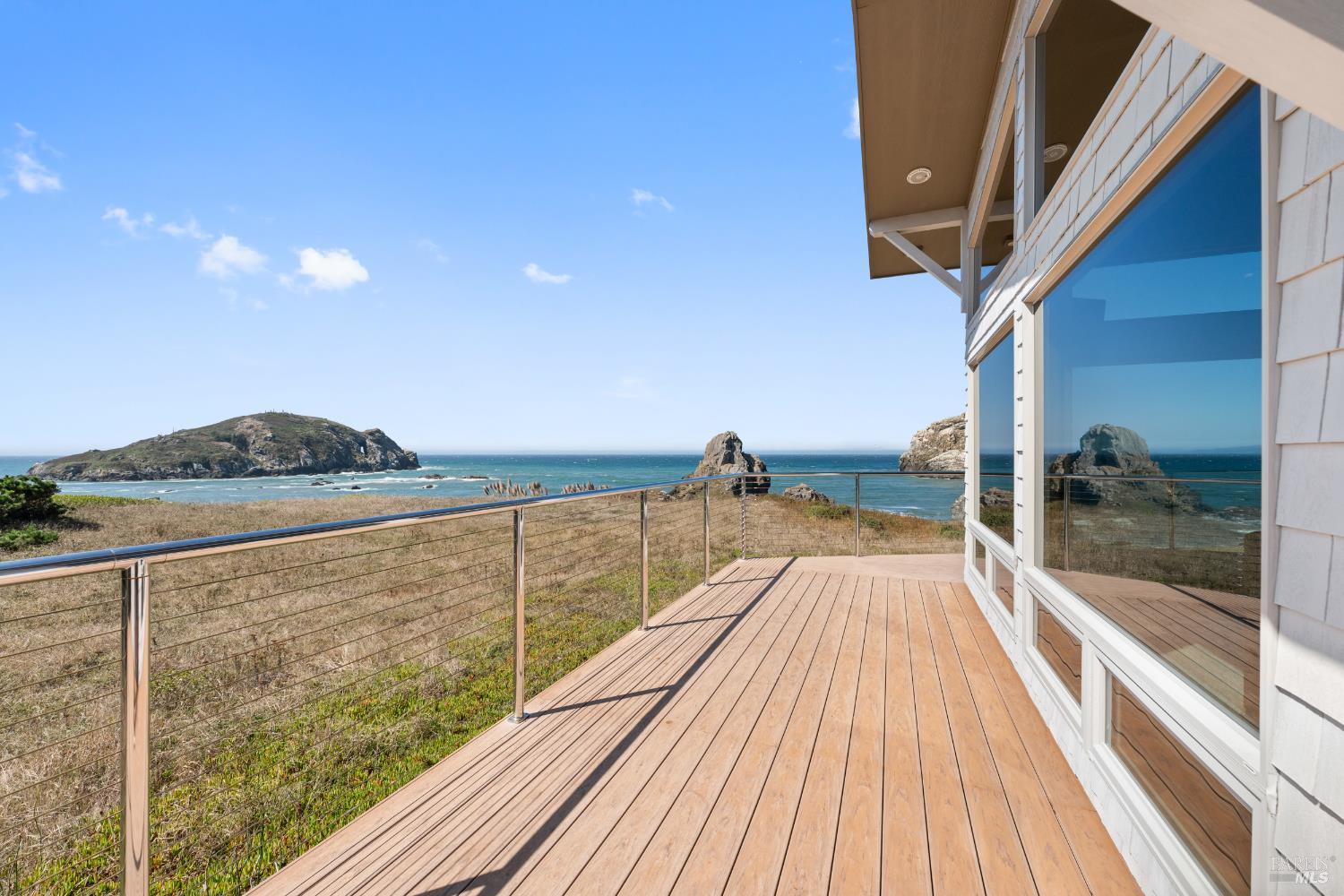 405 Island View Drive Smith River CA 95567