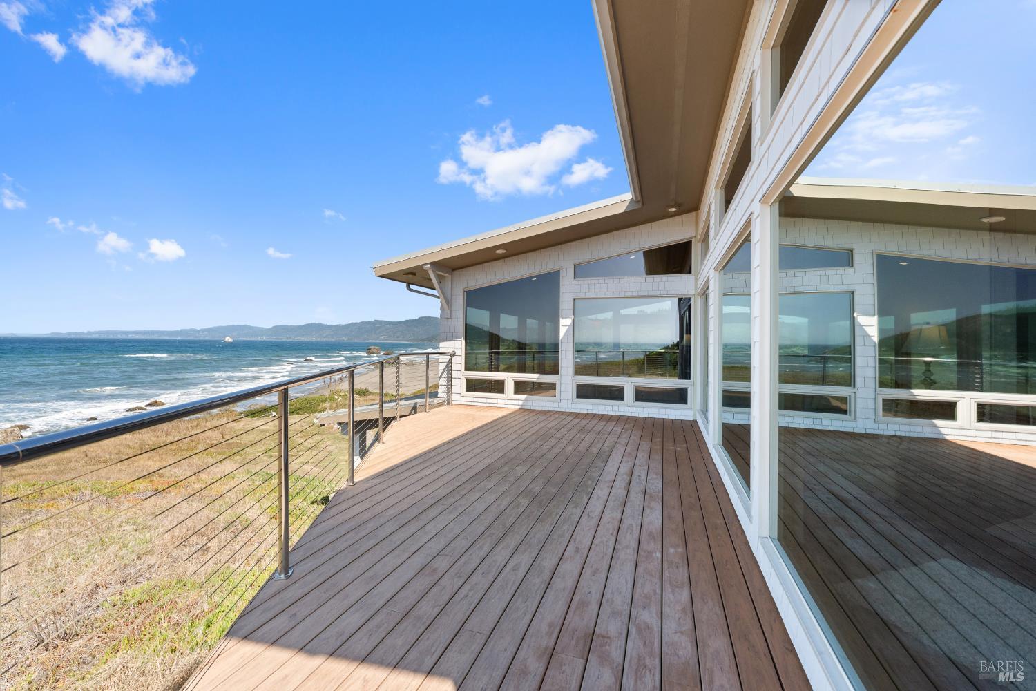 405 Island View Drive Smith River CA 95567