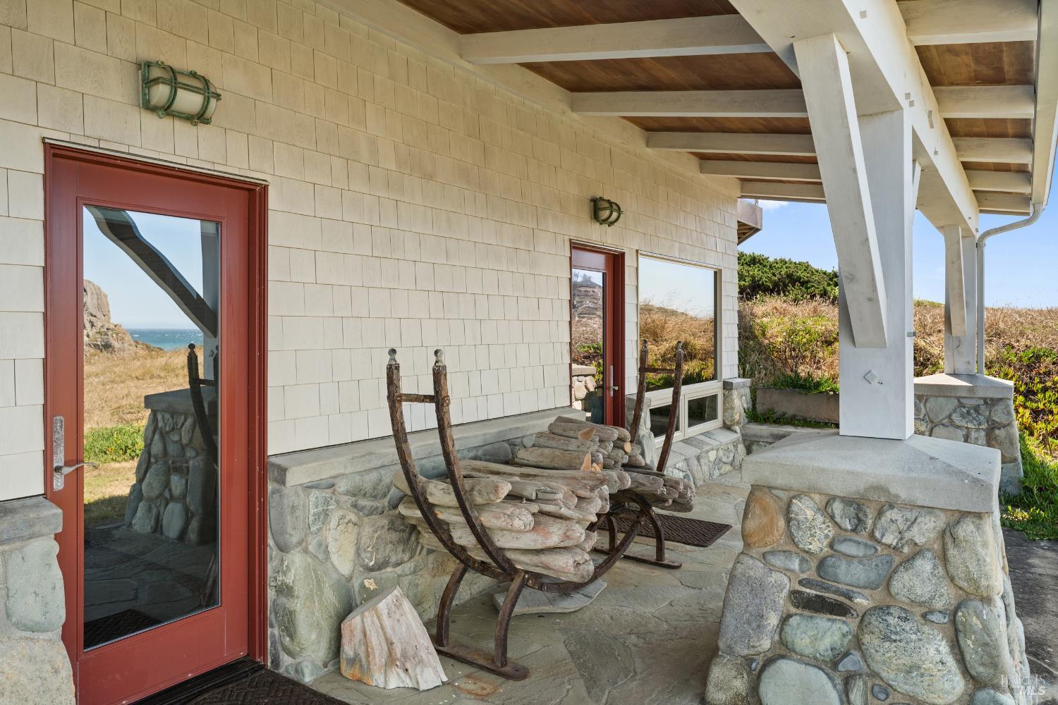 405 Island View Drive Smith River CA 95567