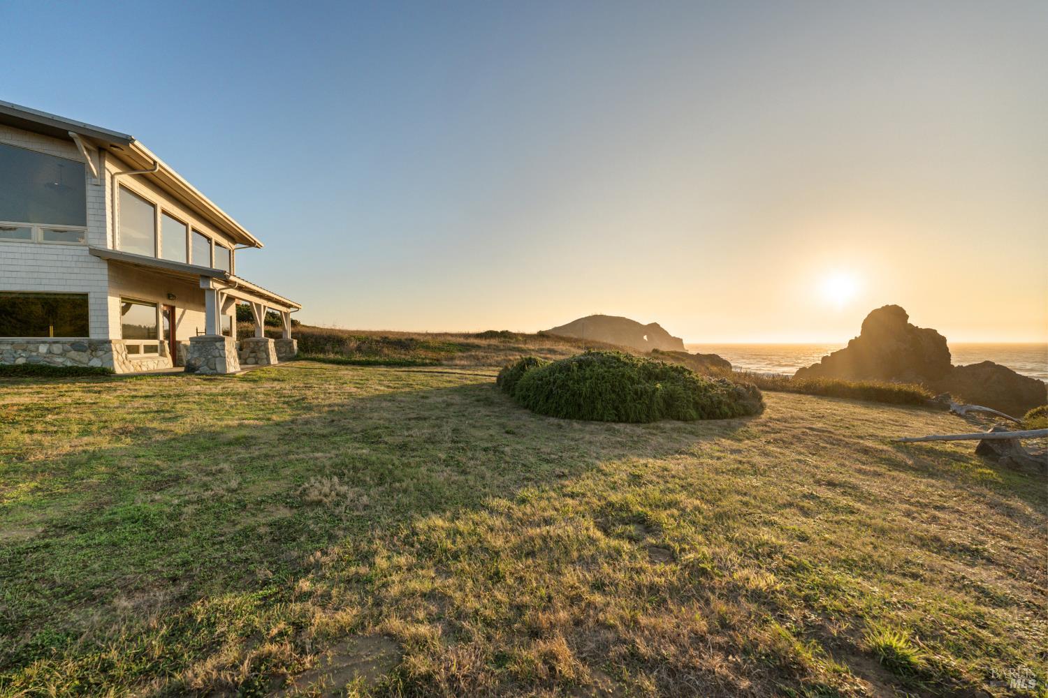 405 Island View Drive Smith River CA 95567