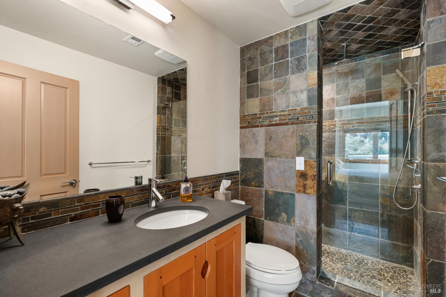 405 Island View Drive Smith River CA 95567