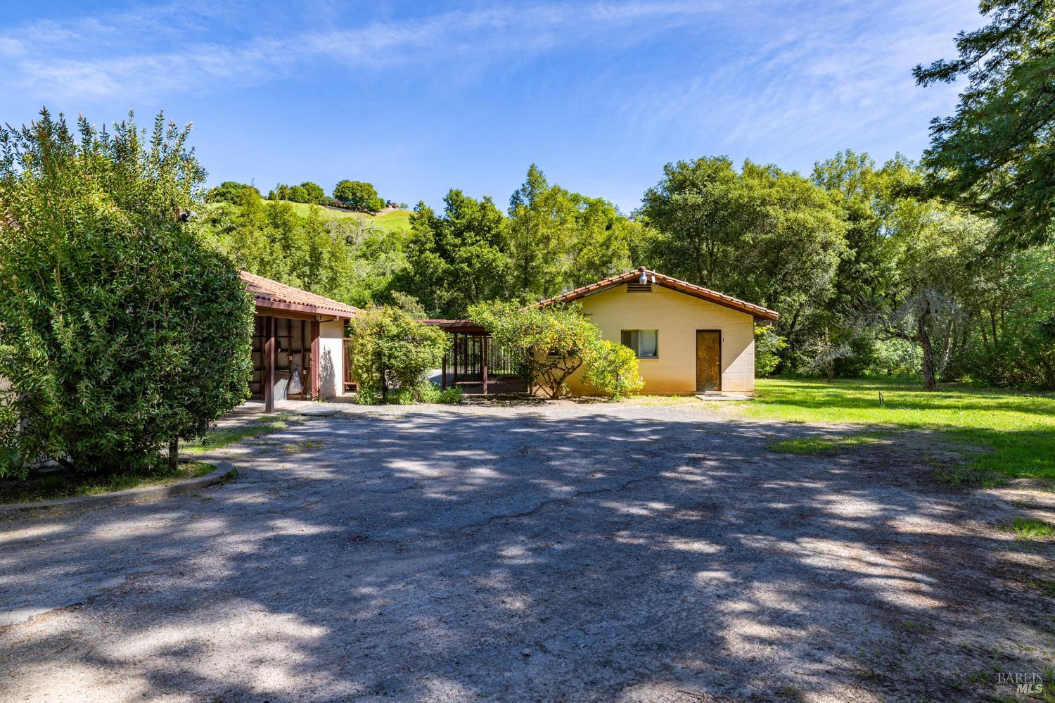 3320 Redwood Road Napa CA 94558
