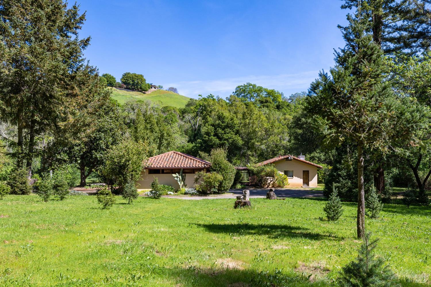 3320 Redwood Road Napa CA 94558