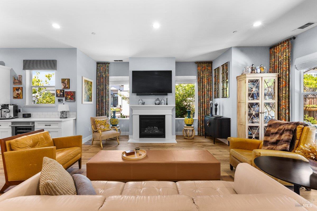 3700 Paxton Place Santa Rosa CA 95404
