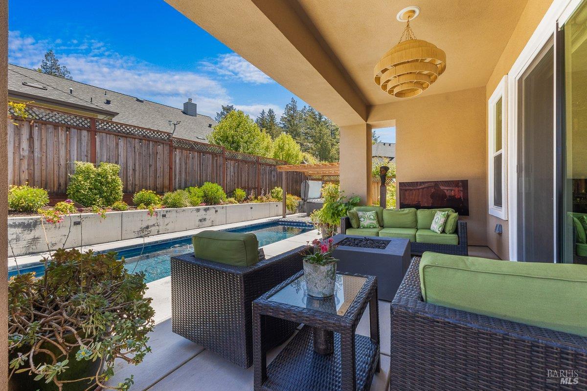 3700 Paxton Place Santa Rosa CA 95404