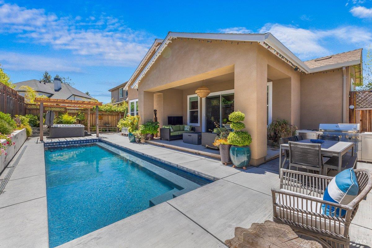 3700 Paxton Place Santa Rosa CA 95404