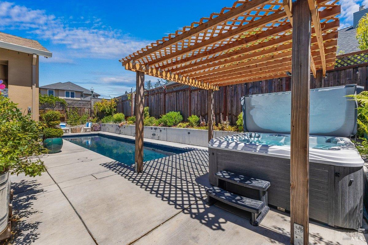 3700 Paxton Place Santa Rosa CA 95404